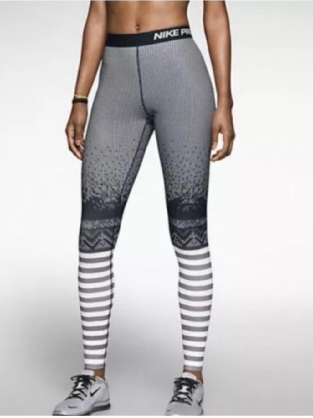 Nike Gray Black Patterned Leggings
